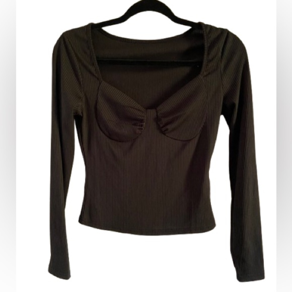 ✨2/$20✨ Black Ribbed Long Sleeve Top